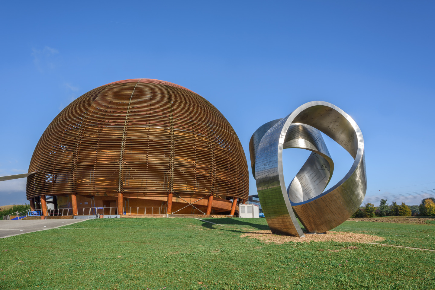 "Wandering the immeasurable" – a 15-tonne sculpture next to the Globe of Science and Innovation (Image: CERN)
