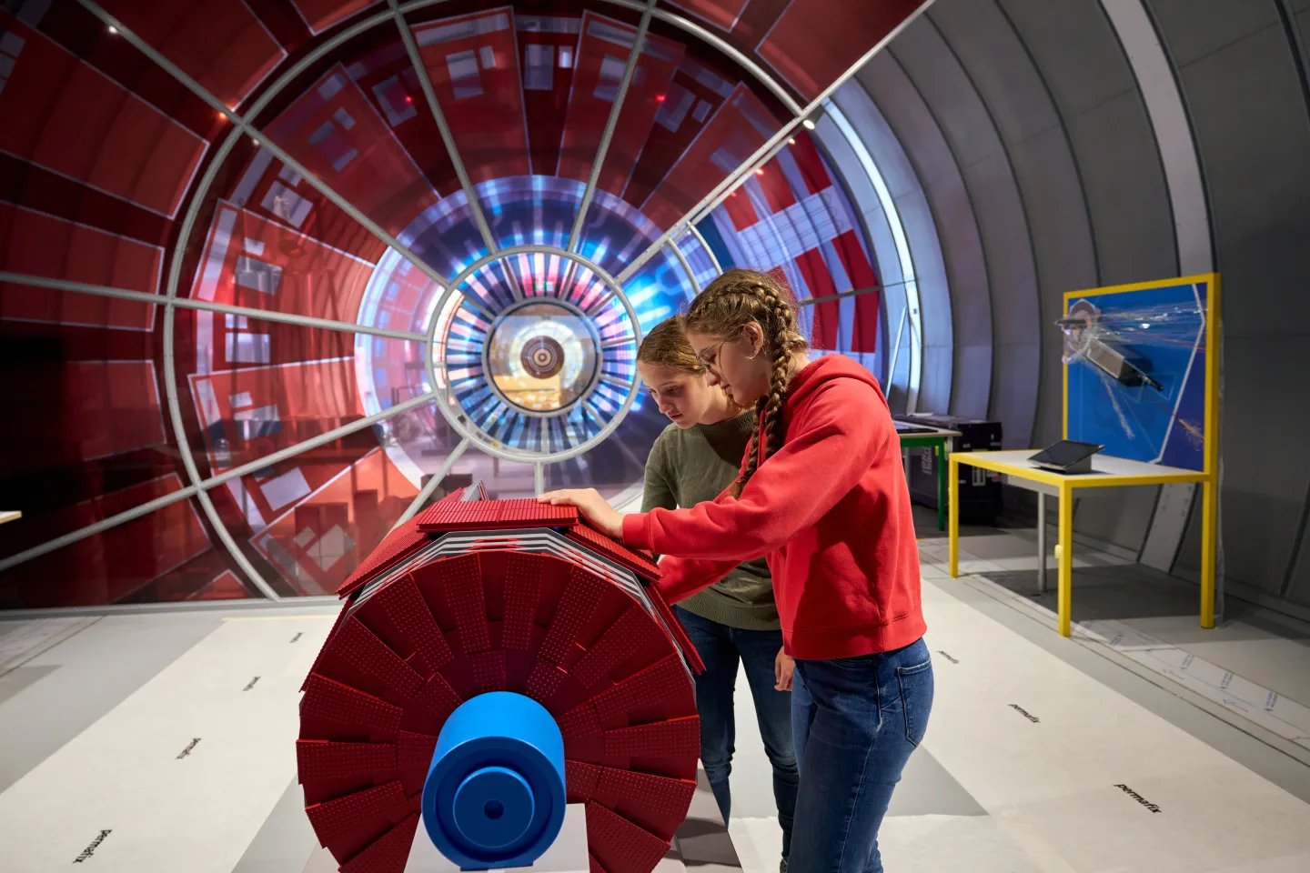 CERN visits for families and individual visitors (less than 12 persons)