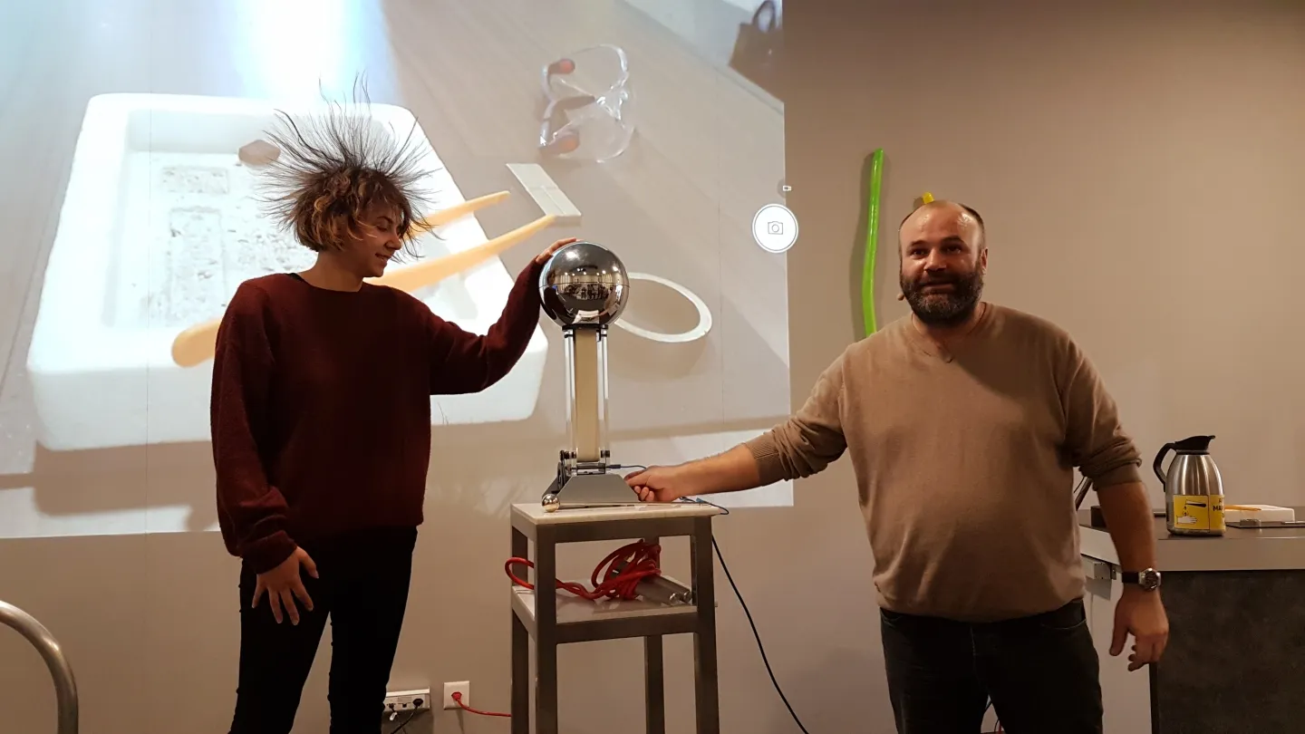The very popular electric show, animated by the Physiscope of the University of Geneva, CERN’s partner during the Automnales. (Image : CERN)